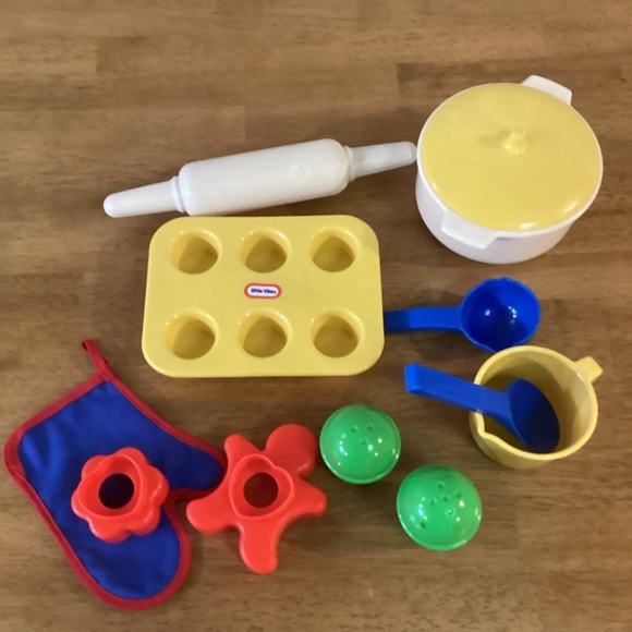 Vintage Toys Vintage Little Tikes Kitchen Ware Playset Complete Set
